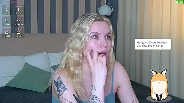 Snapshot of AmaliaBell chatting on 07/17/26, 01:18 AmaliaBell online show from 07/17/26, 01:18
