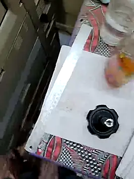 u wan me online show from 02/28/25, 01:37