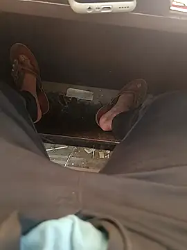 u wan me online show from 03/08/25, 09:39