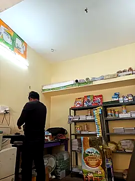 u wan me online show from 11/11/25, 03:39