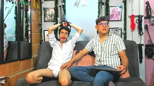 dom2travelersss online show from 01/06/25, 02:14