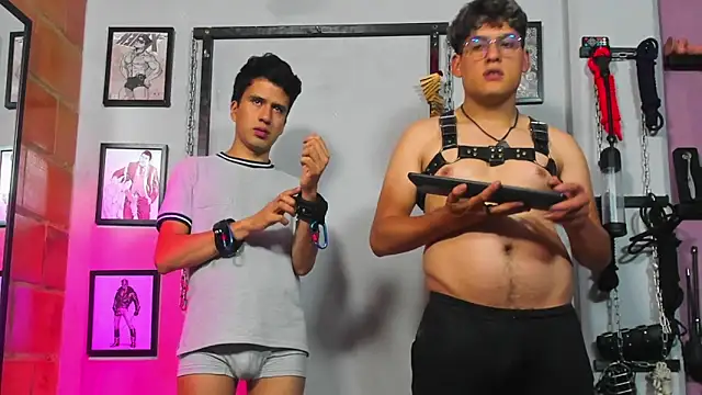 dom2travelersss online show from 02/20/25, 04:57