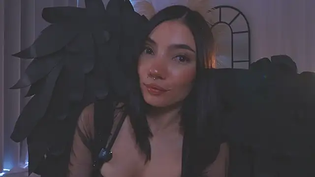 AmyArmstrong online show from 10/27/25, 08:02