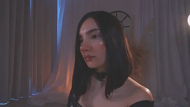 AmyArmstrong online show from 11/08/25, 08:29