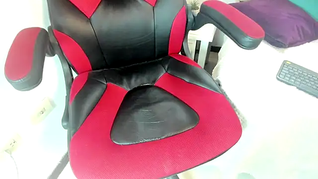 oliver price1 online show from 12/02/25, 04:24