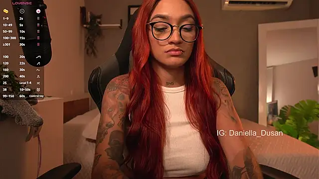 Snapshot of DaniDusan_ chatting on 12/07/24, 12:52 DaniDusan  online show from 12/07/24, 12:52