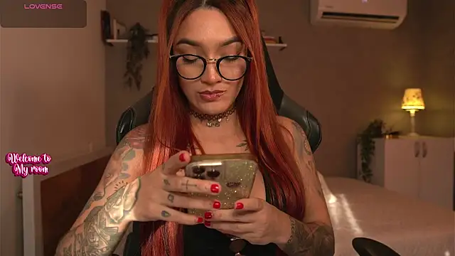 Snapshot of DaniDusan_ chatting on 02/01/25, 10:02 DaniDusan  online show from 02/01/25, 10:02