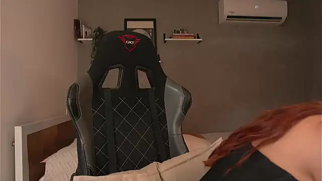 Snapshot of DaniDusan_ chatting on 03/09/25, 06:32 DaniDusan  online show from 03/09/25, 06:32