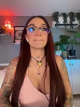 DaniDusan  online show from 11/23/25, 06:52