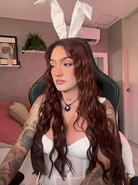 DaniDusan  online show from 04/04/26, 09:01