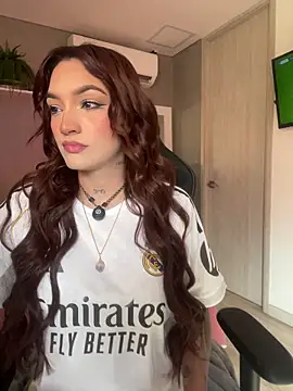 DaniDusan  online show from 04/07/26, 07:47