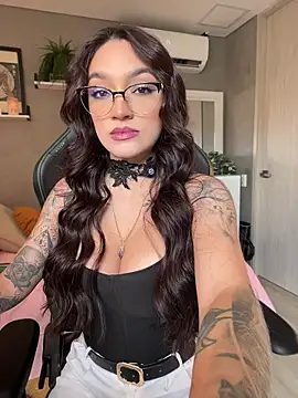 DaniDusan  online show from 04/27/26, 07:01
