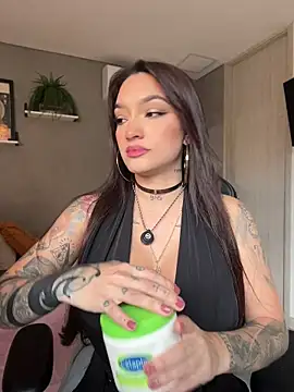 DaniDusan  online show from 04/30/26, 07:53