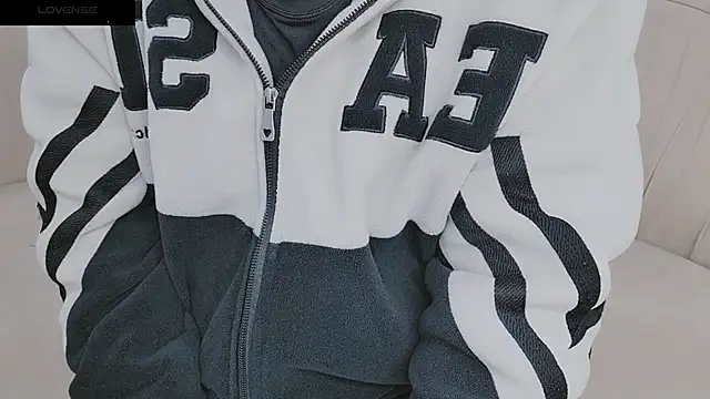 Sophie Secret online show from 12/25/24, 10:27