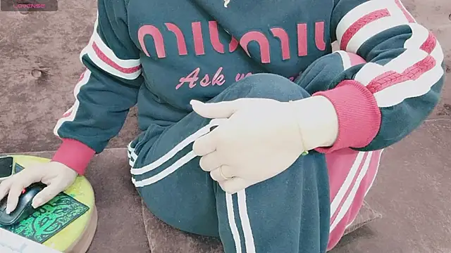 Sophie Secret online show from 11/27/25, 09:39