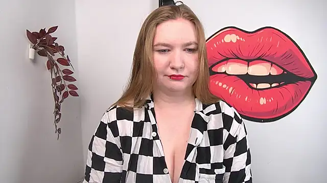 LaraDream online show from 04/25/26, 03:31