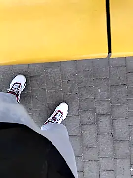 Snapshot of FinalArgument chatting on 12/14/25, 07:14 FinalArgument online show from 12/14/25, 07:14