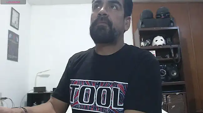 soyelcarlitos  online show from 03/20/25, 03:23