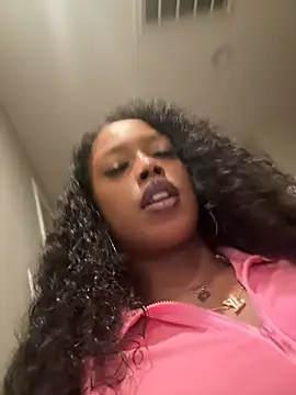 mismialove online show from 05/28/26, 10:23