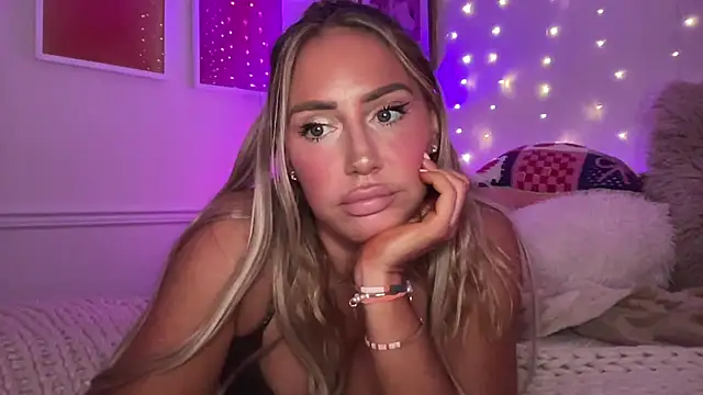 Fitnessbabe69 online show from 04/05/26, 08:22