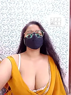 Snapshot of Jasmine_jaaan chatting on 07/13/26, 04:37 Jasmine jaaan online show from 07/13/26, 04:37